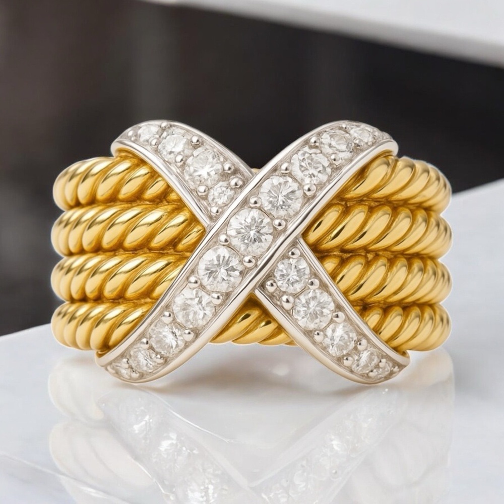 Elegant Gold and Diamond Women's Ring